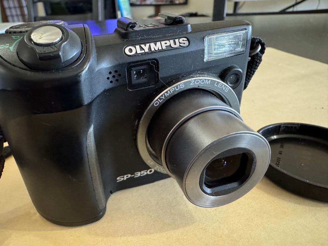 OLYMPUS SP-350 デジタルカメラ 8.0MP