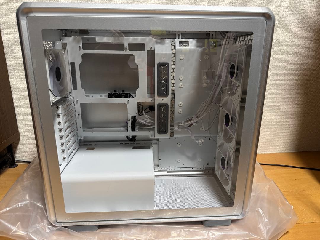 Master Frame 600 シルバー PCケース