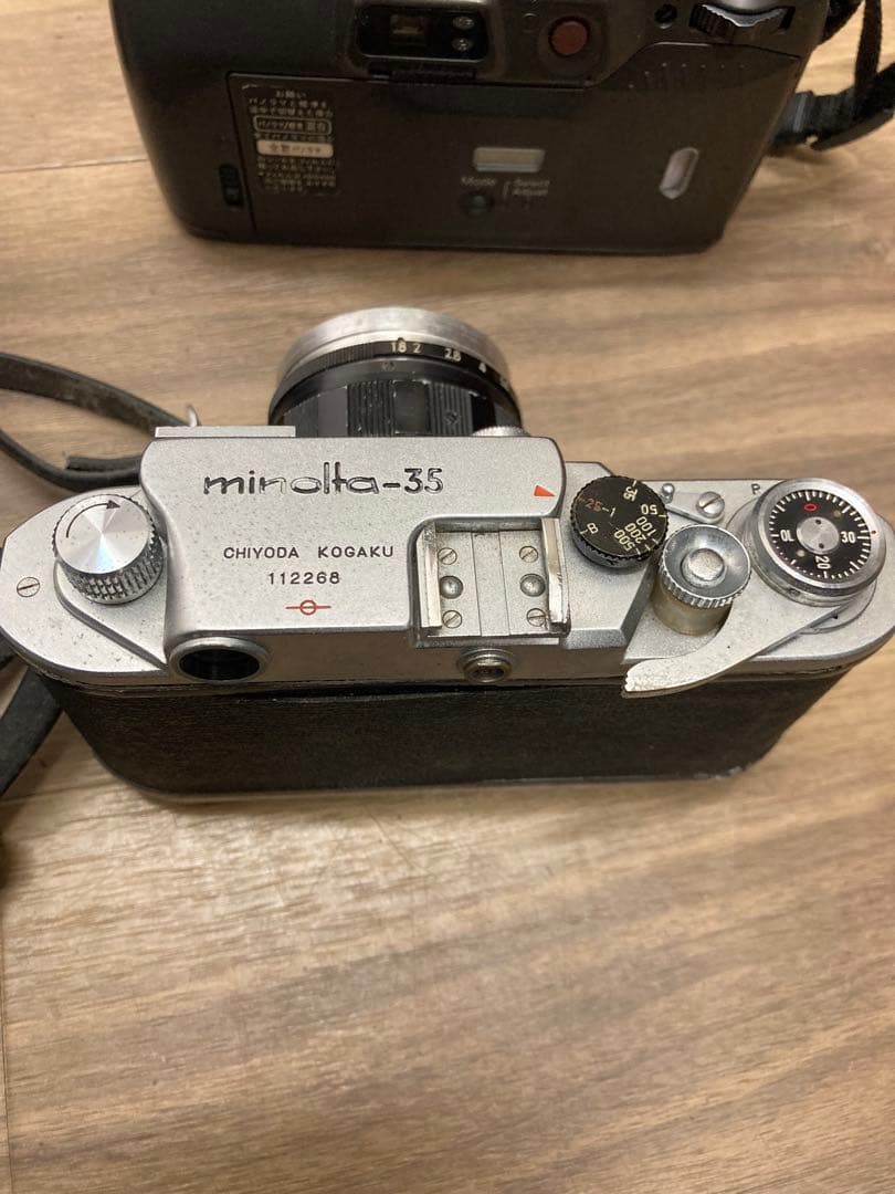 フィルムカメラおまとめ　Nikomat EL minolta-35 など　４点