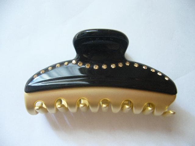 ☆美品☆アレクサンドルドゥパリ●クリスタル付きクリップ/ブラック/Mサイズ
