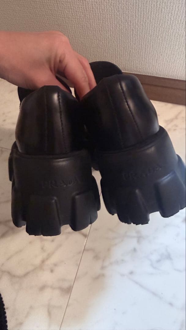 PRADA ブラックレザー ローファー 35.5