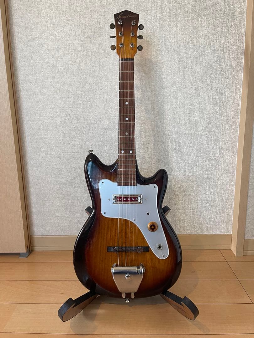 傍に置きたいミニギター melody maker? mustang?サンバースト