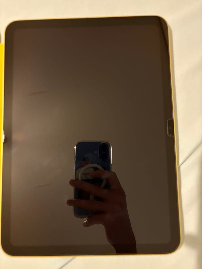 ipad A16 Wi-Fiモデル128GB イエロー　11インチ純正ケース付き