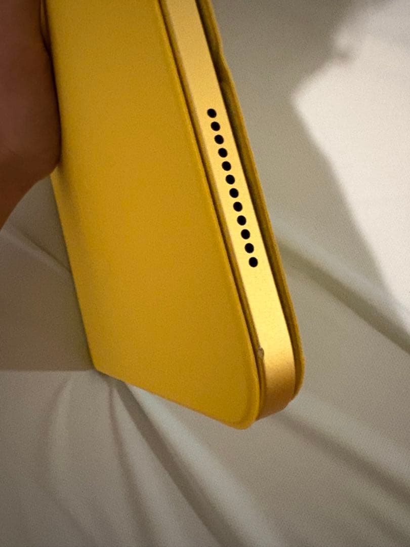 ipad A16 Wi-Fiモデル128GB イエロー　11インチ純正ケース付き