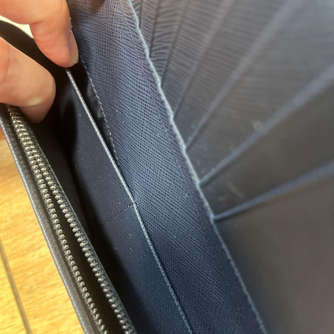 未使用　箱保証書付　PRADA 長財布　サフィアーノ　トライアングル　ネイビー