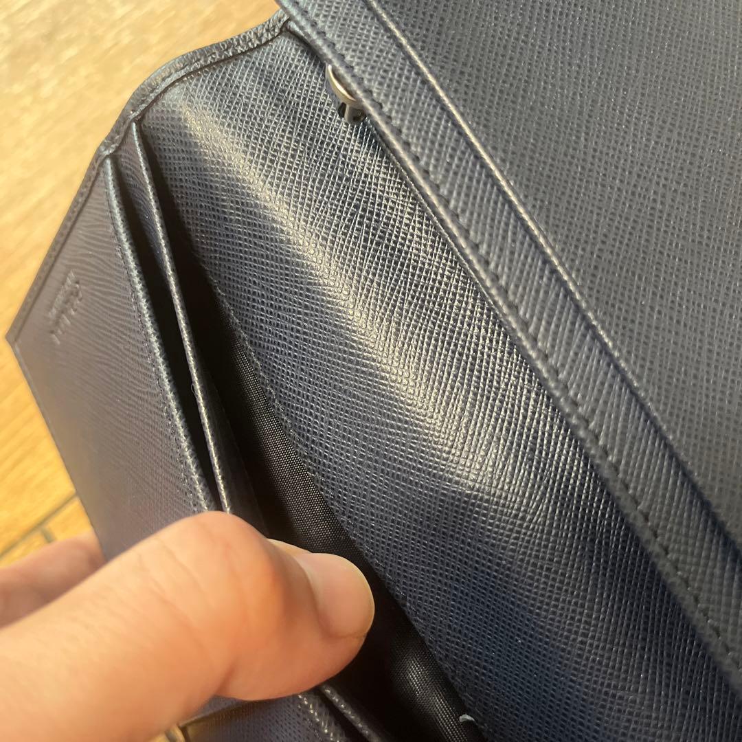 未使用　箱保証書付　PRADA 長財布　サフィアーノ　トライアングル　ネイビー