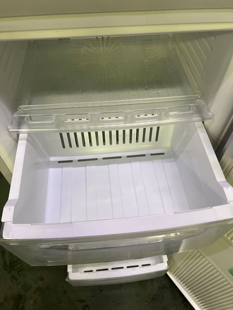 三菱ノンフロン冷凍庫 2016年