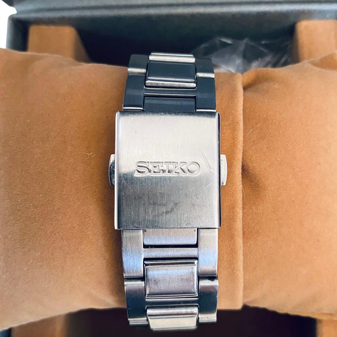 SEIKO セイコー【美品】Ｖ147-0AR0 ソーラー腕時計 17-19cm