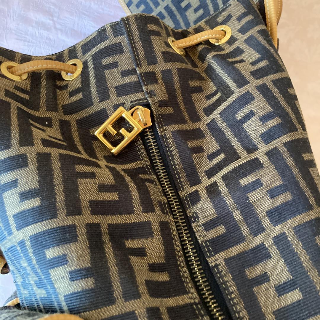 希少✨美品　FENDIフェンディ リュック バッグ バッグパック　ズッカ柄