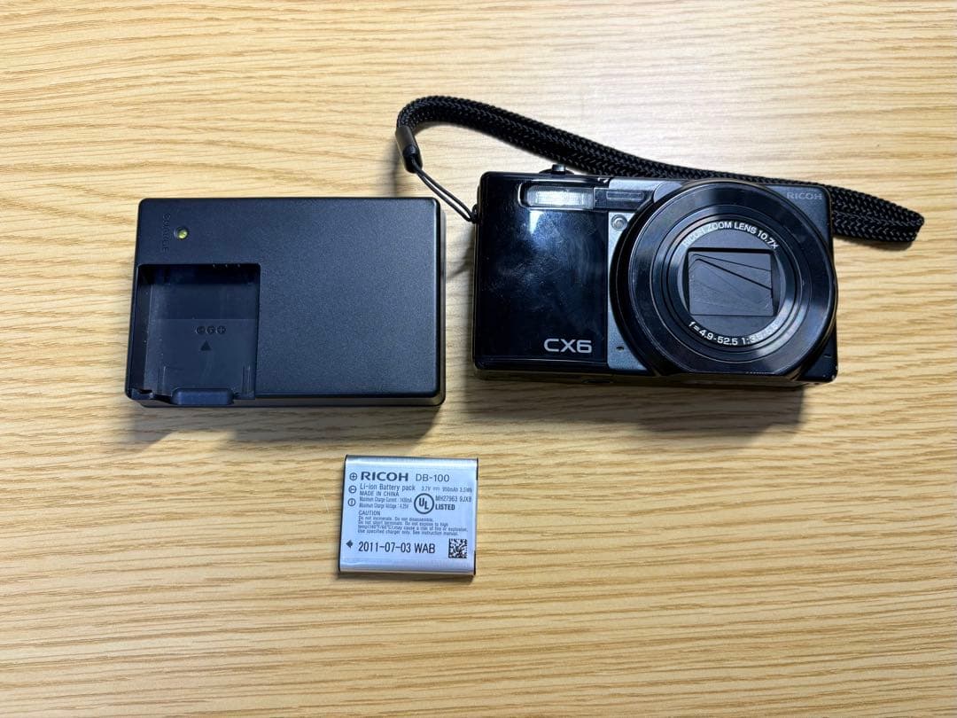 RICOH CX6 ブラック 【動作確認済】充電器・バッテリー付 コンデジ