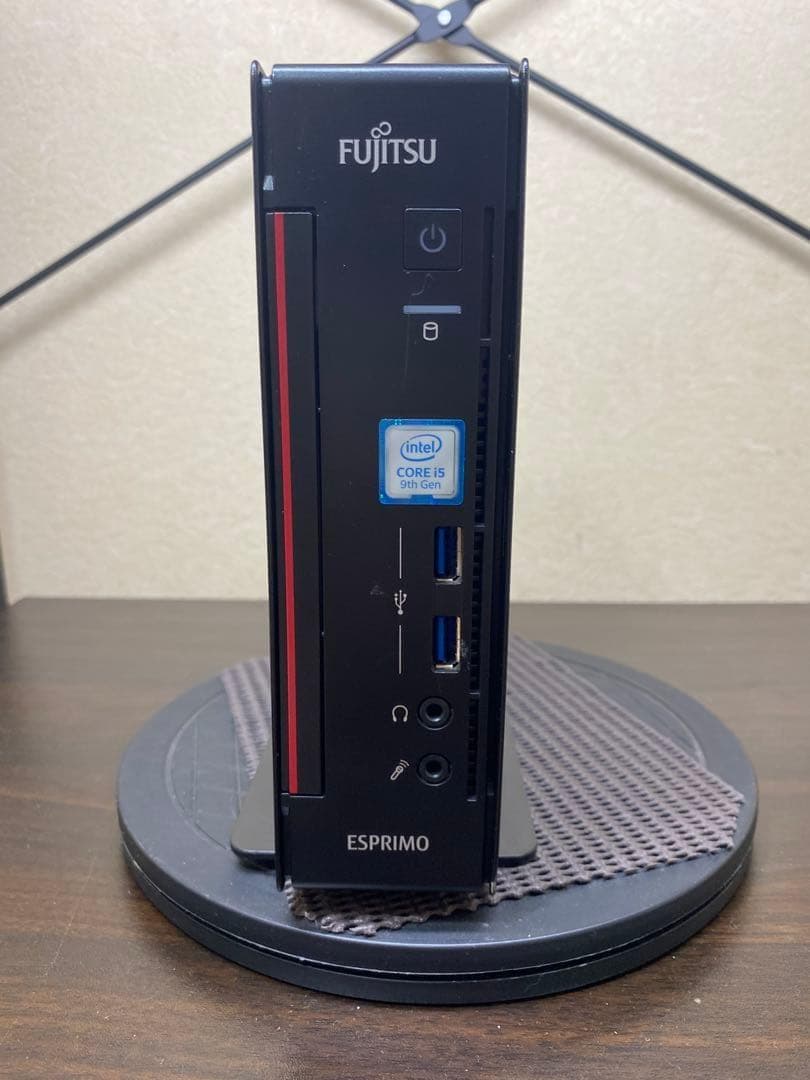 富士通ESPRIMO Q558/B i5-9500T 8GB 256GB