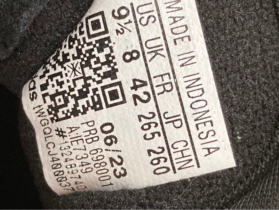 adidas（アディダス）スニーカー コアブラック 黒レディース 厚底　26.5