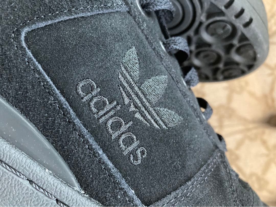 adidas（アディダス）スニーカー コアブラック 黒レディース 厚底　26.5