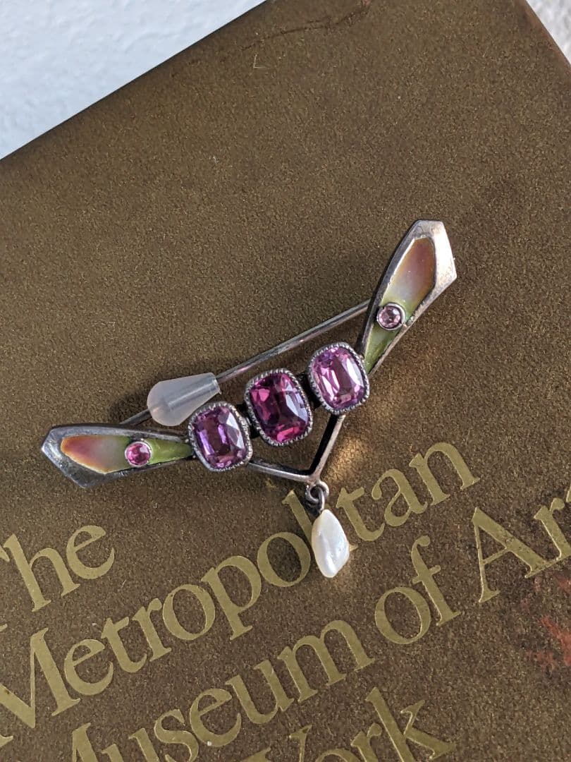 アンティーク　プリカジュールエナメル　アール・ヌーヴォー　ブローチ　お値下げ中