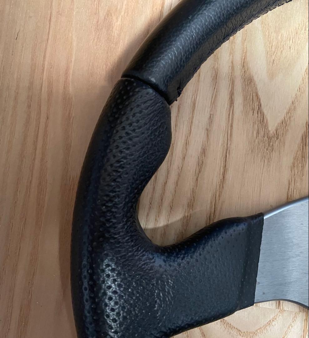 MOMO RACE 32パイ　ステアリング