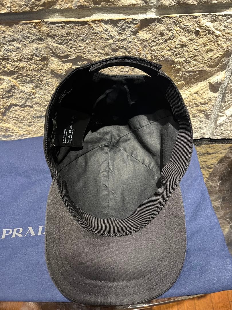 極美品PRADA ナイロンベースボールキャップ　ブラック　M