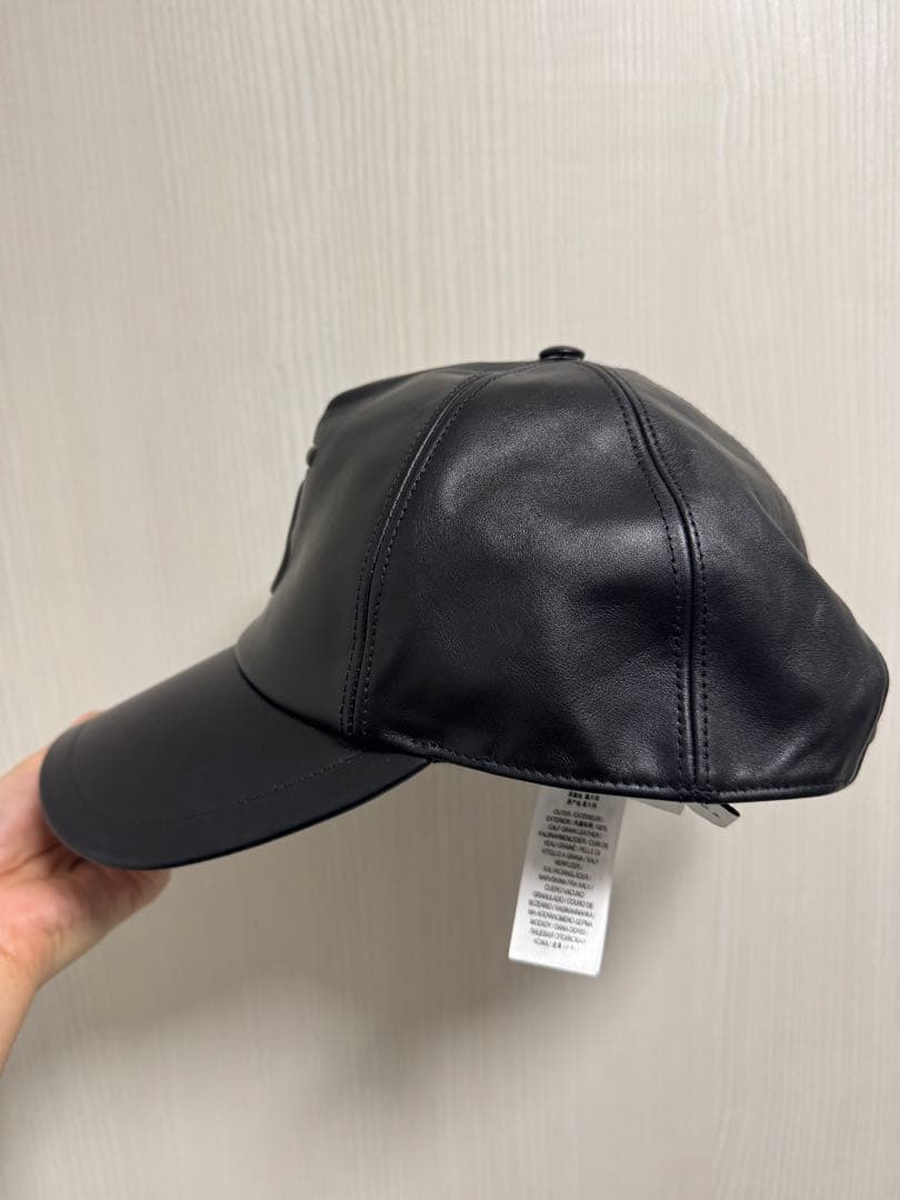 Burberry ブラック レザーキャップ S