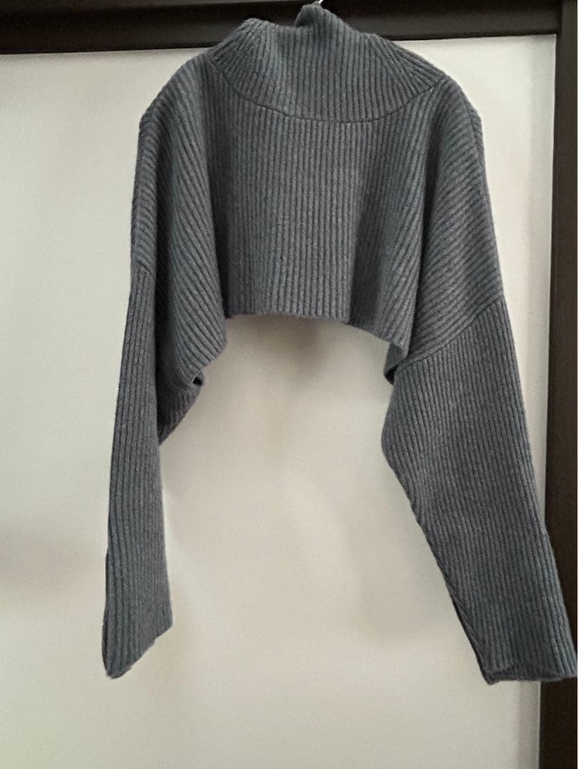 エンフォルドフード付き ニット