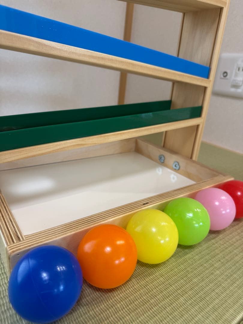 TAG 木製 ボール転がし 知育玩具　モンテッソーリ