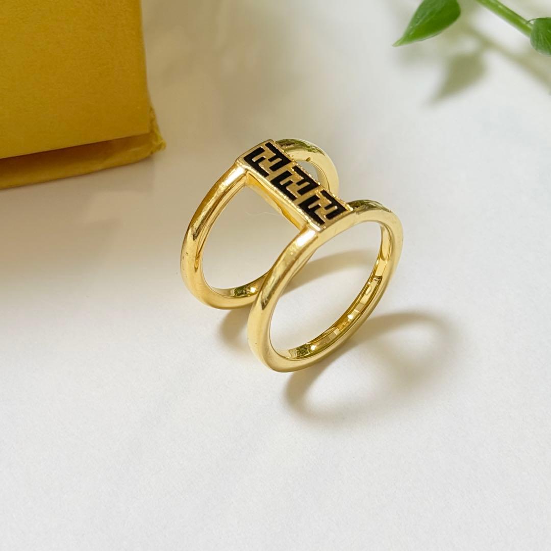 FENDI ゴールド ロゴ リング Sサイズ