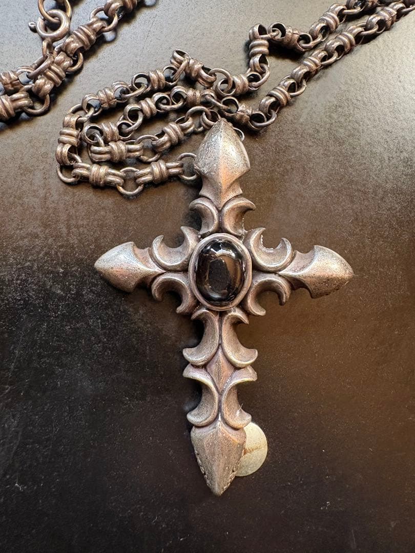 クロス型ペンダント ネックレス アンティークシルバー