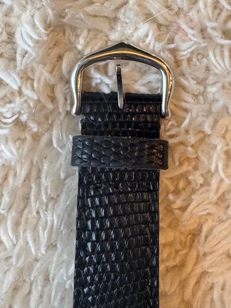 Cartierカルティエタンク 手巻きアフターダイヤ黒文字盤 レディース