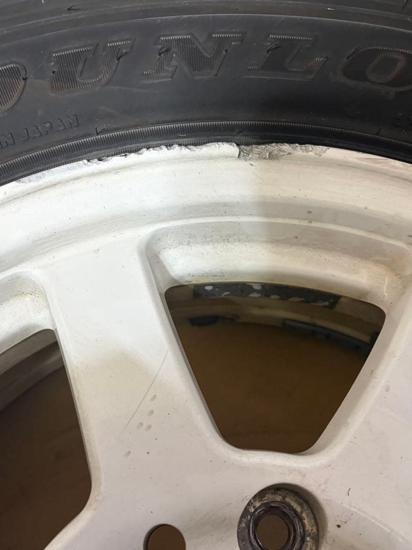 ダンロップ7.00MT2。16インチ ホワイト7スポークタイヤホイールセット