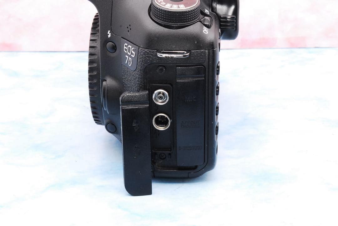 キャノン EOS 7D★超望遠レンズ付Wレンズ★一眼レフカメラ★本格撮影！