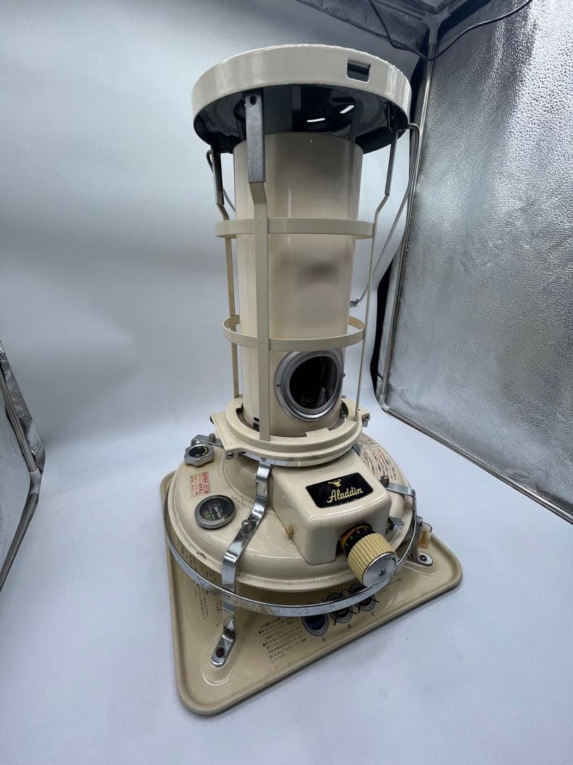 アラジンストーブ クリーム色 コンパクト