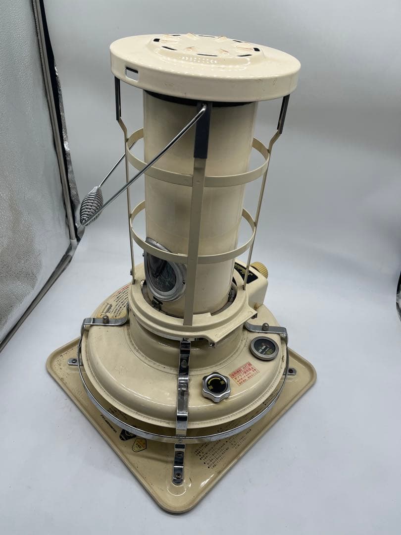 アラジンストーブ クリーム色 コンパクト