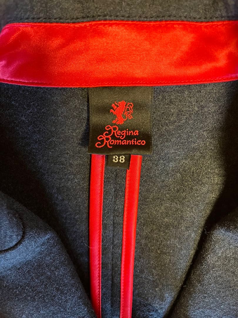 ファー付きダークグレー長袖スーツ上下　レジーナロマンティコ