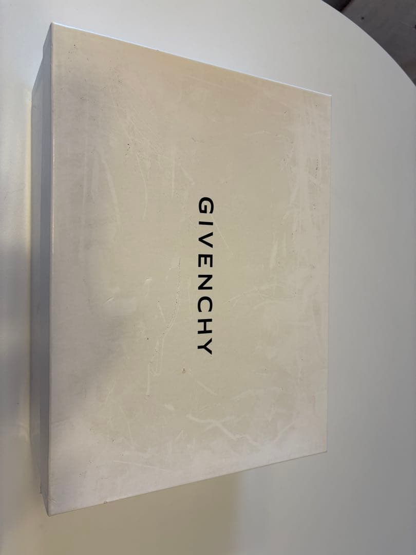 年始セール！未使用　GIVENCHY スニーカー 40 ブラック