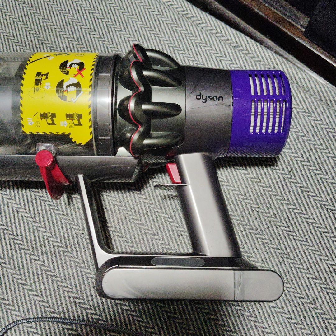ダイソンV10．新品電池交換ずみ。おまけスリムパイプつき