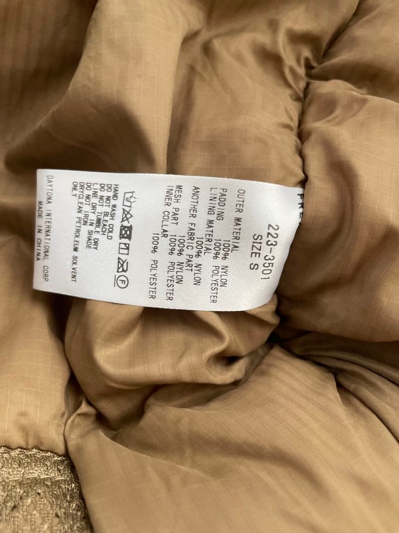 y*e様 フリークス　PRIMALOFT モンスターパーカー　ダウン