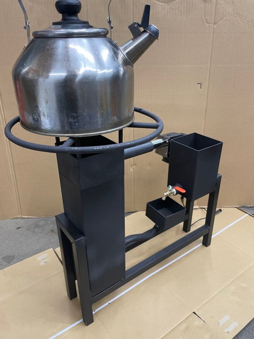 廃油ストーブ　ロケットストーブ　送風機と五徳付いています