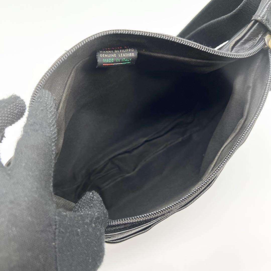 美品✨イルビゾンテ　ショルダーバッグ　ボディバッグ　2way　レザー　ブラック