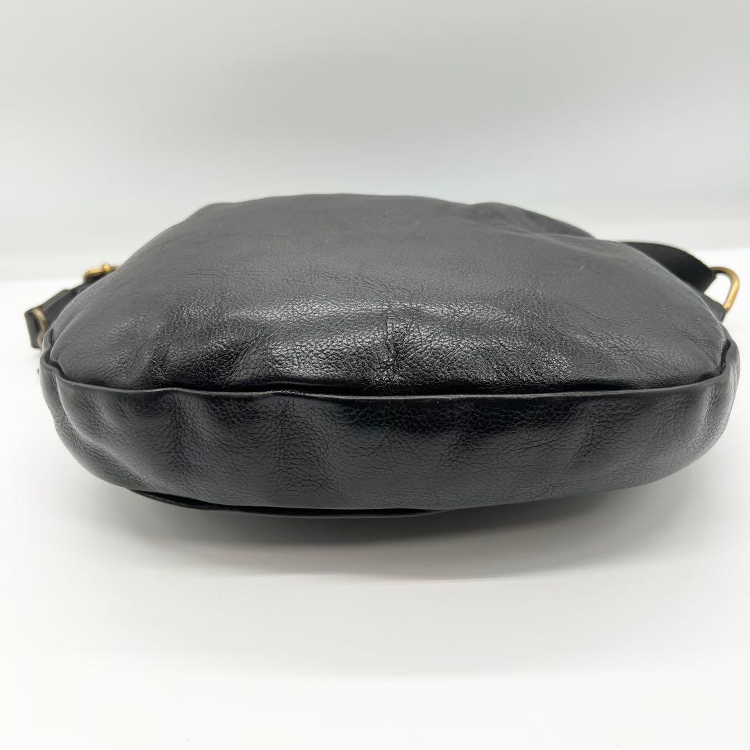 美品✨イルビゾンテ　ショルダーバッグ　ボディバッグ　2way　レザー　ブラック