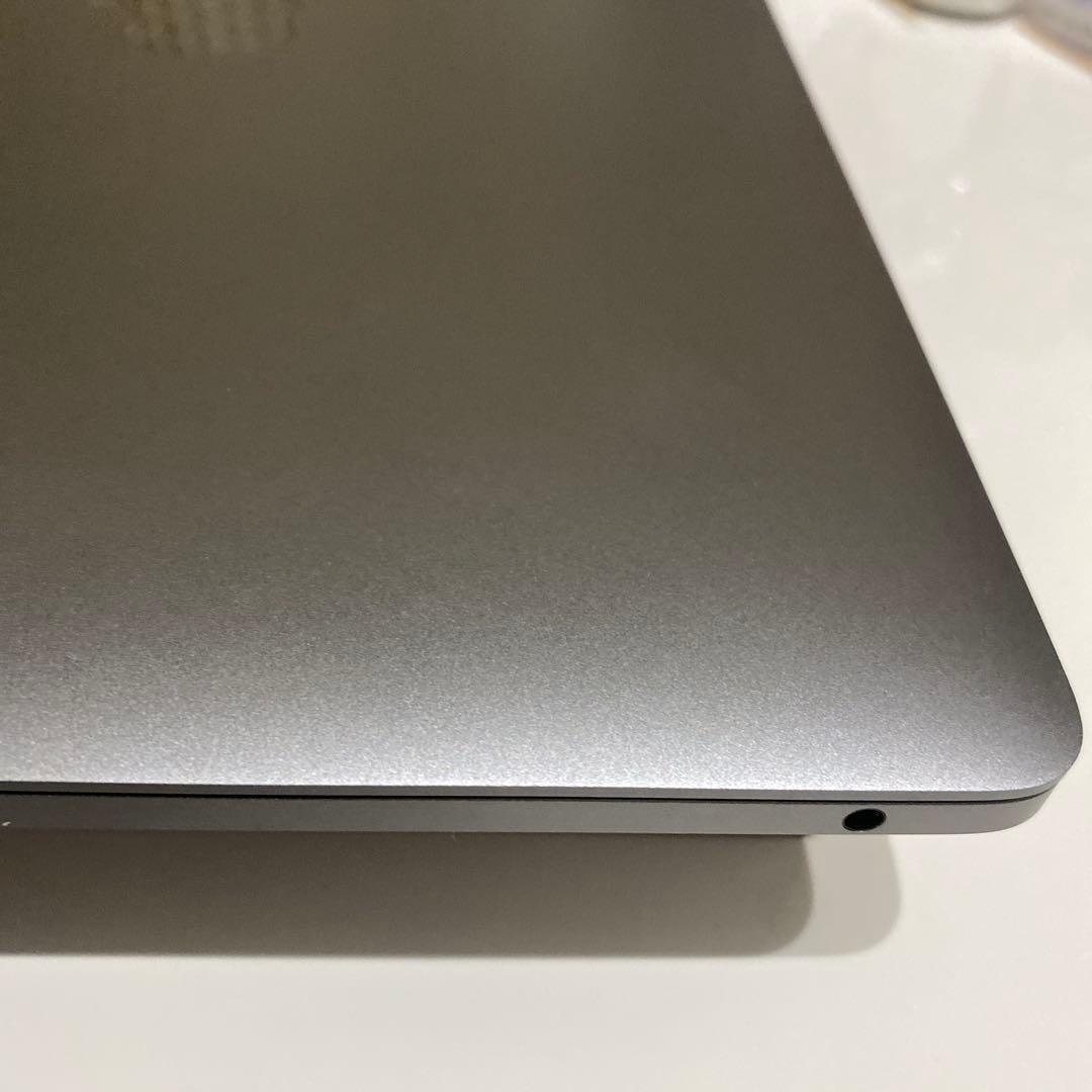 【1/31迄割引価格】Apple MacBookPro 2016スペースグレー