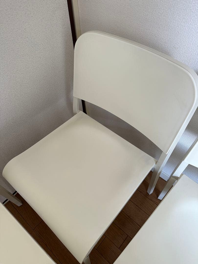 早い者勝ちIKEA MELLTORP ホワイト ダイニングチェア シンプル