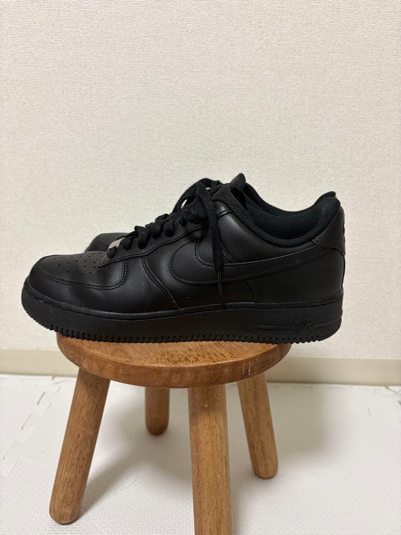 Nike Air Force 1 ブラックレザー スニーカー