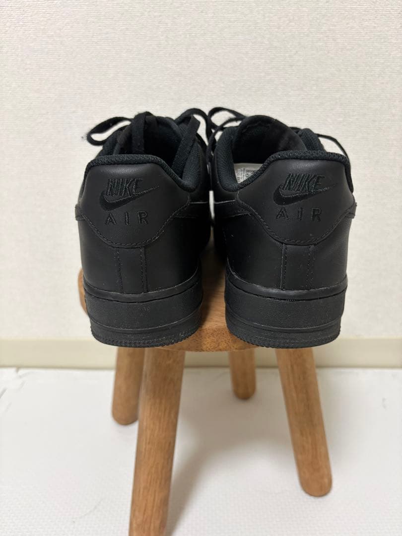 Nike Air Force 1 ブラックレザー スニーカー