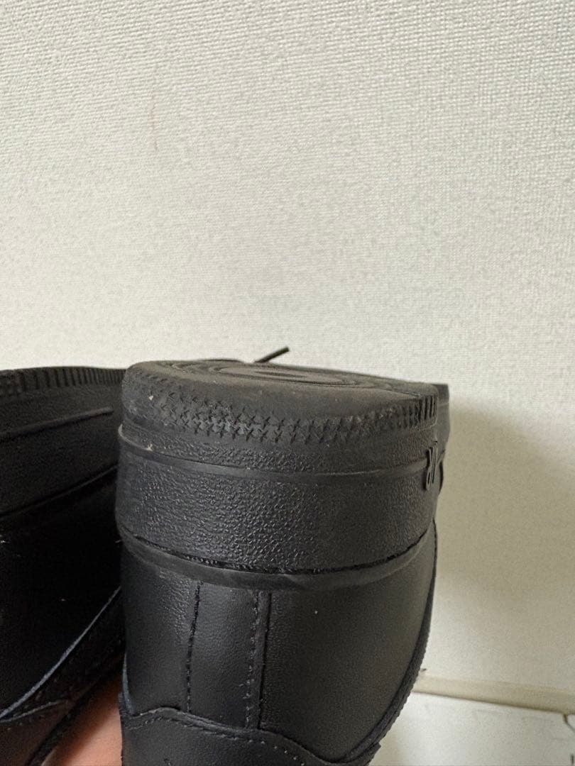 Nike Air Force 1 ブラックレザー スニーカー