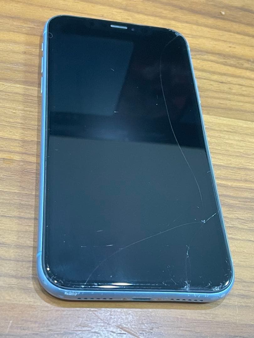 iPhoneXR 128GB ブルー　画面・背面割れあり