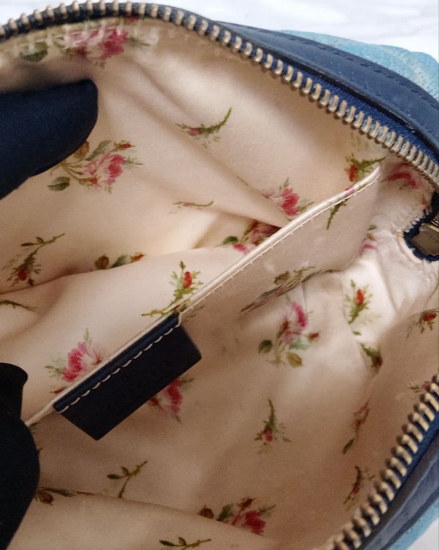 GUCCI グッチ GGマーモント デニム ポーチ パールロゴ
