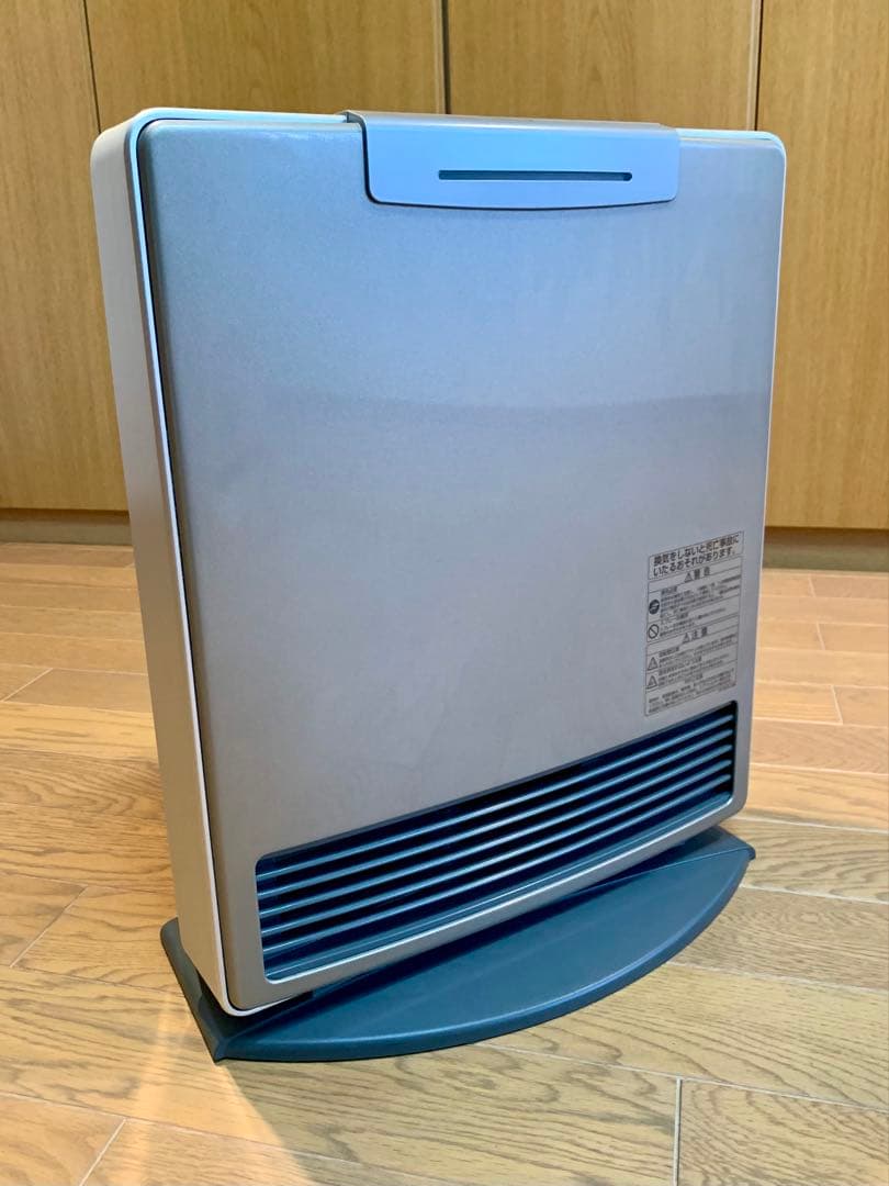 超美品 ガスファンヒーター 11畳〜15畳 除菌イオンによる空気浄化機能付き