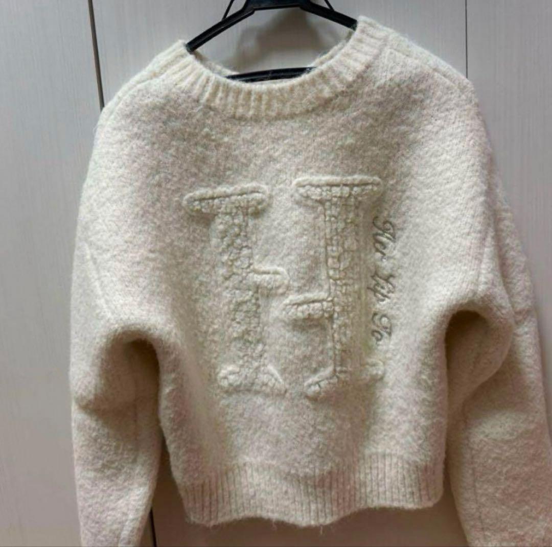 トップス herlipto H Boa Logo Knit Pullover