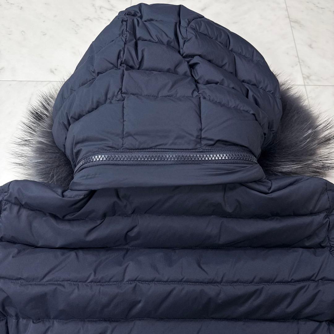 美品 タトラス 2023年製 ヴァレナ ダウンジャケット ネイビー サイズ03