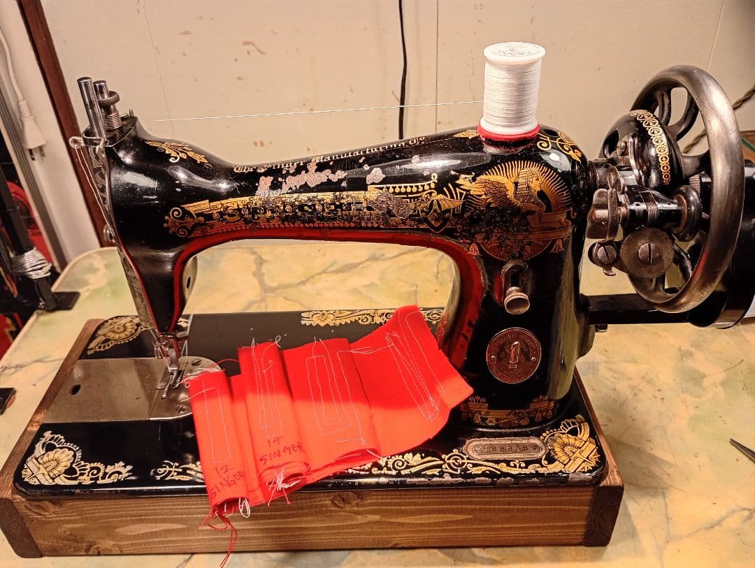 シンガー　スフィンクス　縫うためのアンティークミシン　レトロ