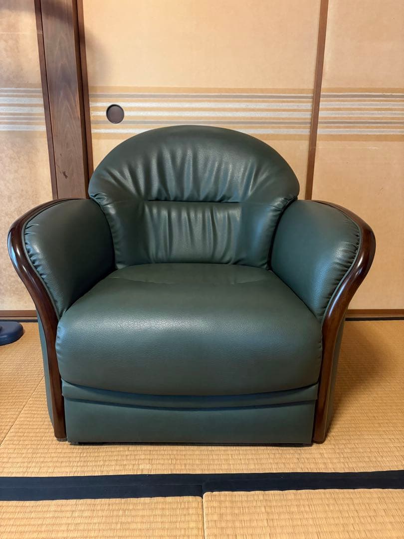 カリモク１人掛けソファNo.2 ダークグリーン　本革製