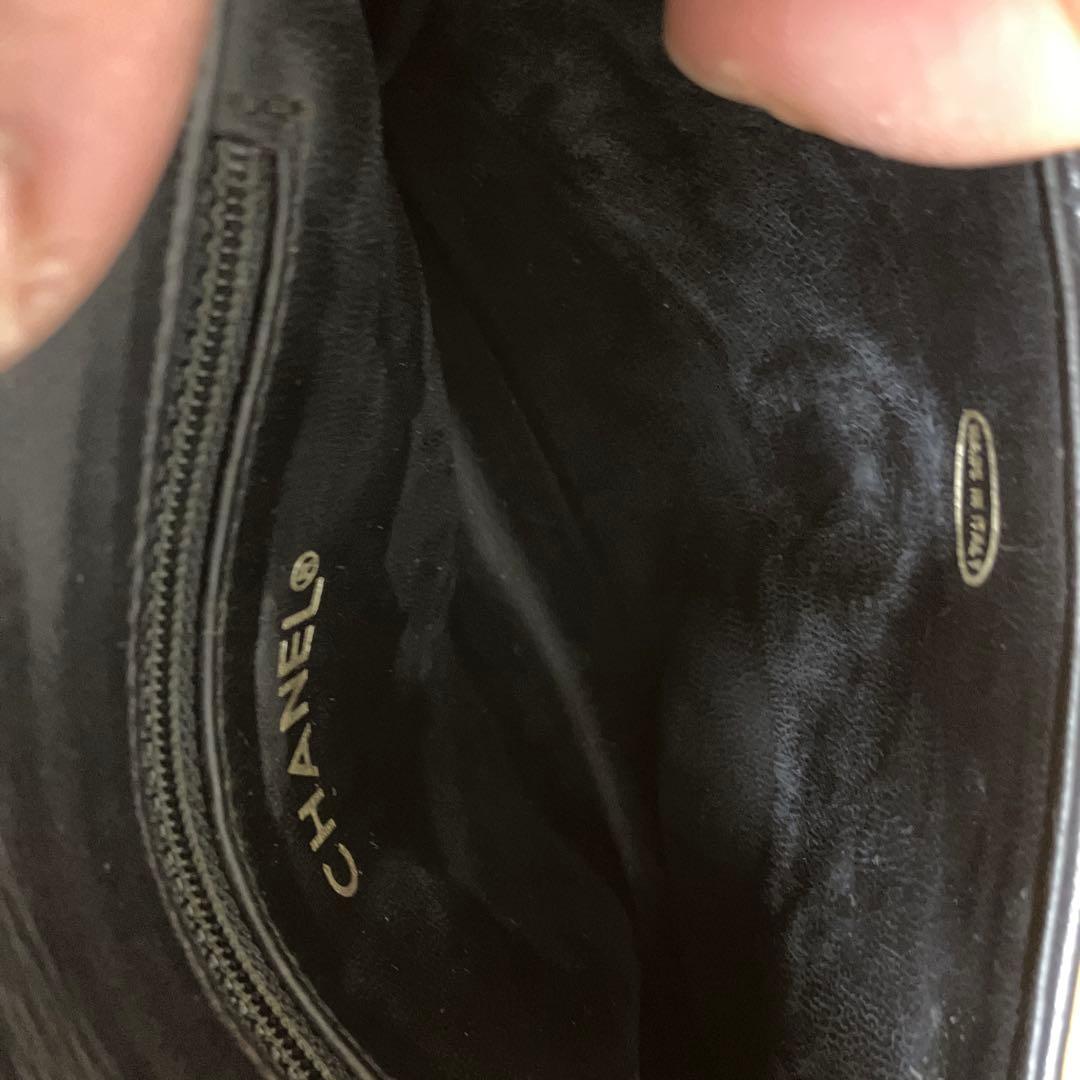 CHANEL ブラック ボディバッグ